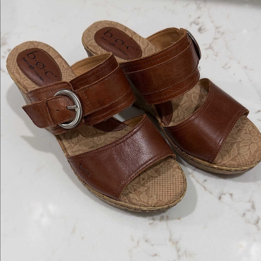 b.o.c. Women's Tan Leather Sandals